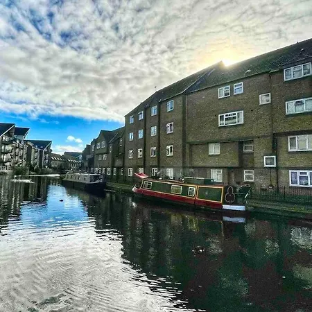 A Bright Two Double Bedroom Flat London Exterior photo